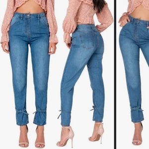 NWT Loose fit, light wash jeans